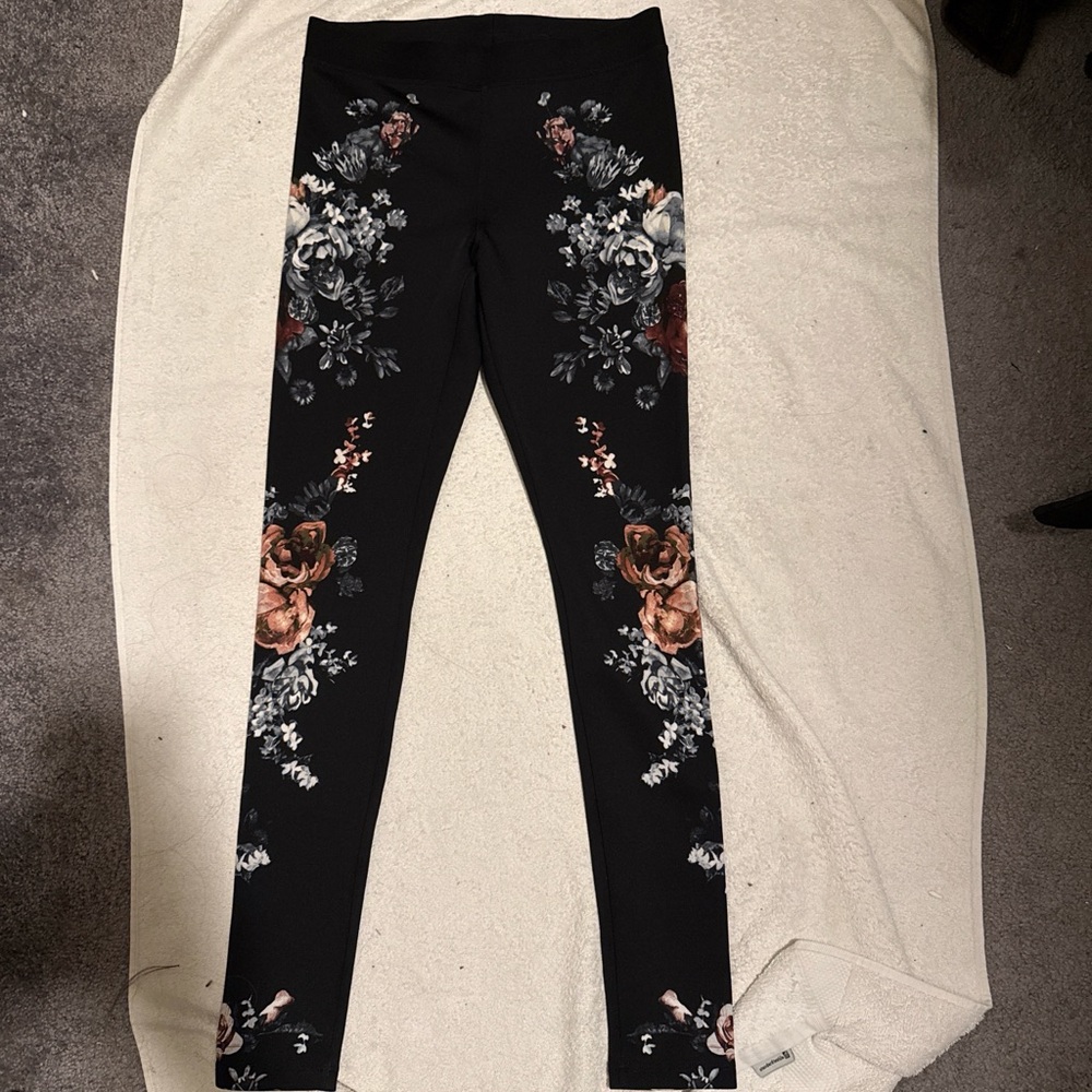 Express Black and White Garment with Logo Tag